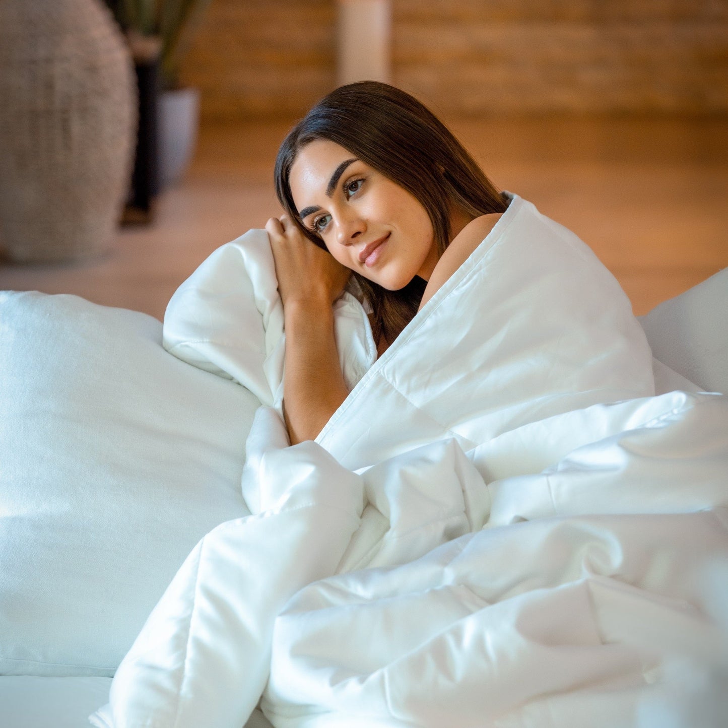 Cooling Comforter Set – Temperature-Regulating Eucalyptus Silk Comforter & Pillow Shams-3